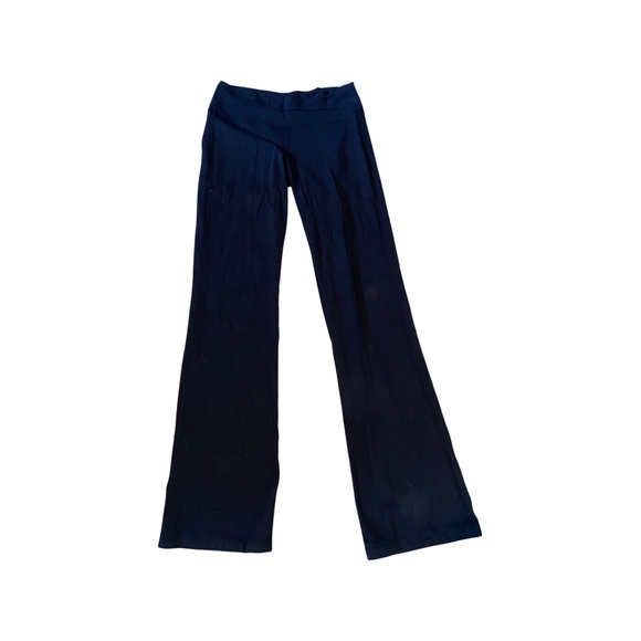 Black Lululemon yoga pants. - Picture 1 of 2